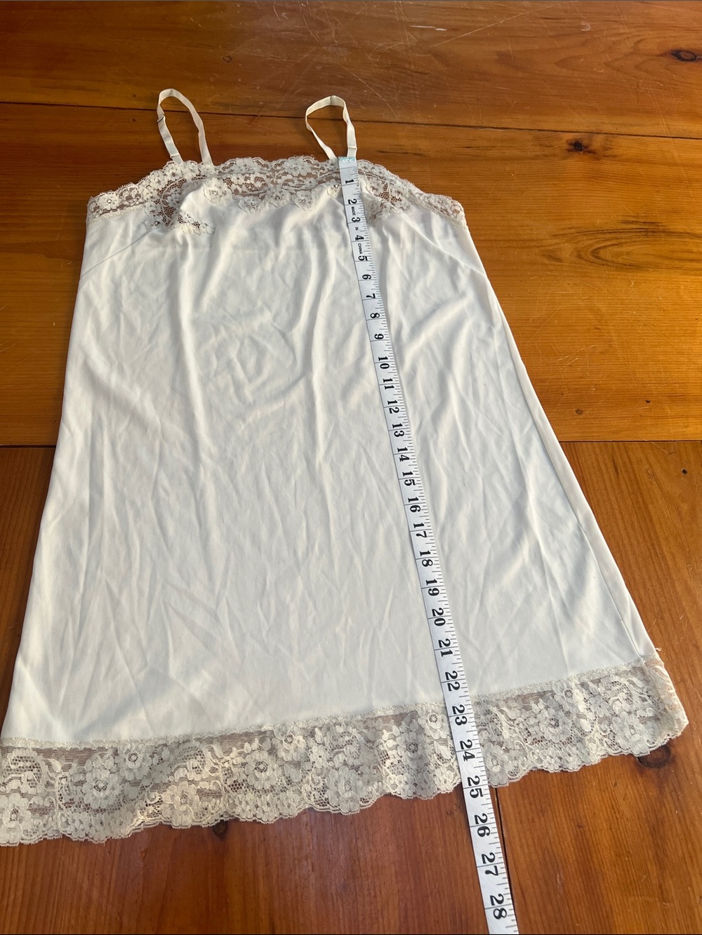 EUC Vintage slip with adjustable straps size Small - Picture 6 of 6